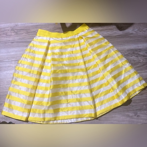 Vince Camuto Lemon Striped A-Line Skirt - Picture 2 of 5